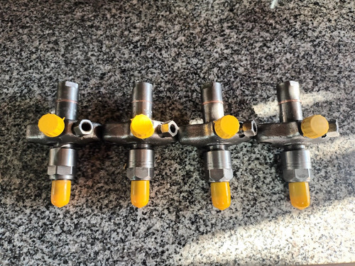 4 Inyectores Perkins 4203 Chevrolet C10 Con Motor Perkins