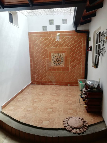 Imagen 2 de 16 de Se Vende Casa Urb. Valle De Oro Edo Guarico Ve01-1447sd-mfar