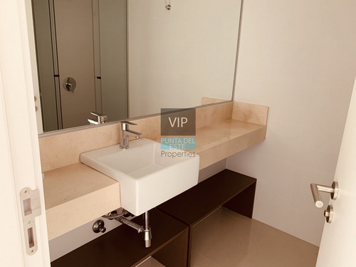 Vendo Unidad Penthouse Frente Al Mar- Ref: 505