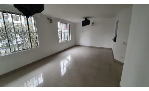 Venta Apartamento Salitre 86 Mts, Piso 2, Garaje, 4 Hab, 3 Baños
