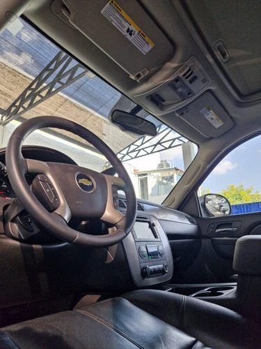 Chevrolet Tahoe E Suv Piel Cd 2a Fila Asientos 4x4 At