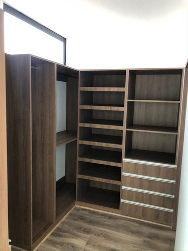 Hermosa Residencia En Venta En Solares