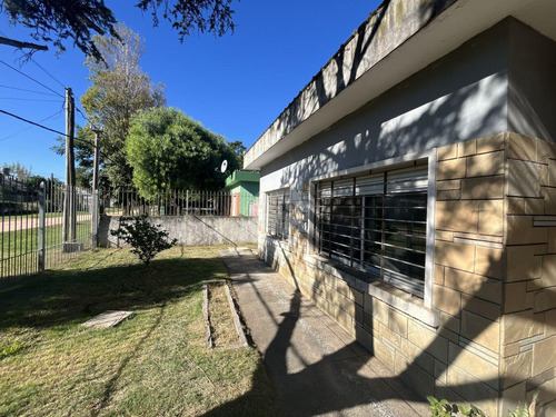 Casa En Venta En Una De Las Zonas Mas Demandadas! Oportunidad