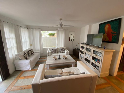 Imagen 21 de 22 de Casa En Venta De 4 Dormitorios C/ Cochera En La Barra