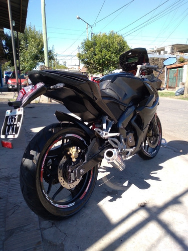 Bajaj Rouser Rs200