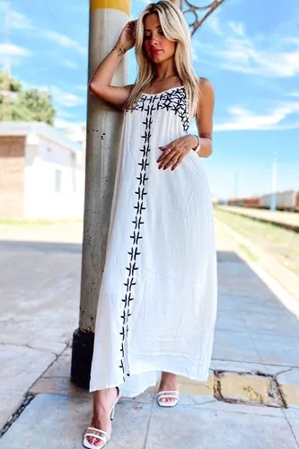Vestido blanco online broderie