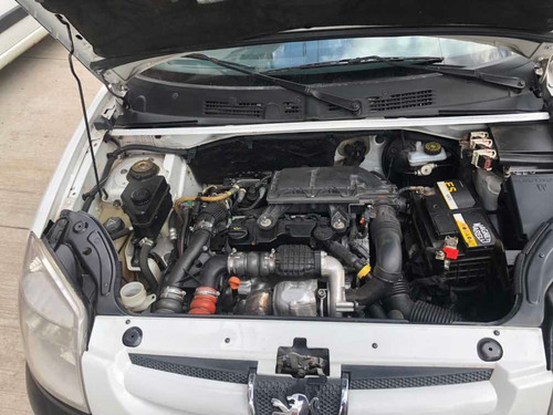 Peugeot Partner 2013 1.6 Hdi Furgon Presence Aa