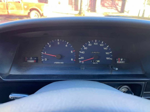 Imagen 5 de 8 de Toyota Hilux Srv 2004 254000km Reales Tatomacaya