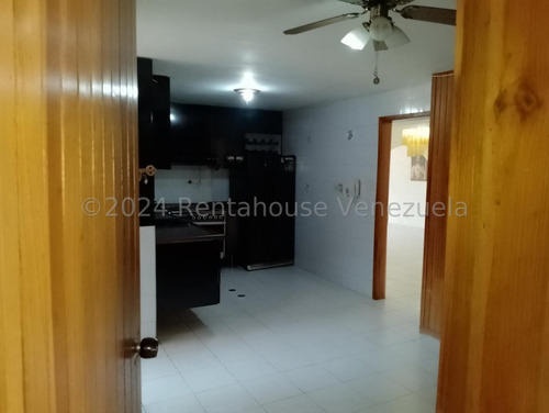Bello Apartamento En Venta Prados Del Este Amc