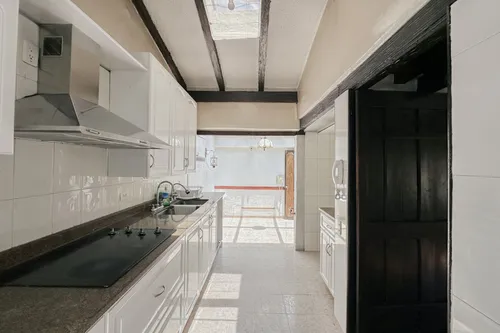 Casa En Venta En Niza. Cod V7417