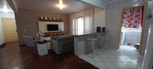 Apartamento Com 104 M2 Com Box , Ótima Localização Em Cachoeirinha