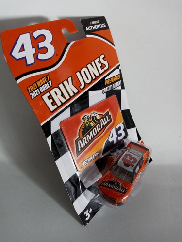 Nascar Authentics Erik Jones #43 Escala 1/64 Blister 2021