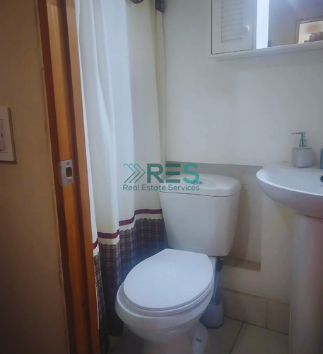 Casa En Venta De 4 Dorm. En Las Condes