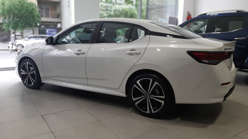 Imagen 2 de 11 de Nissan Sentra Sr