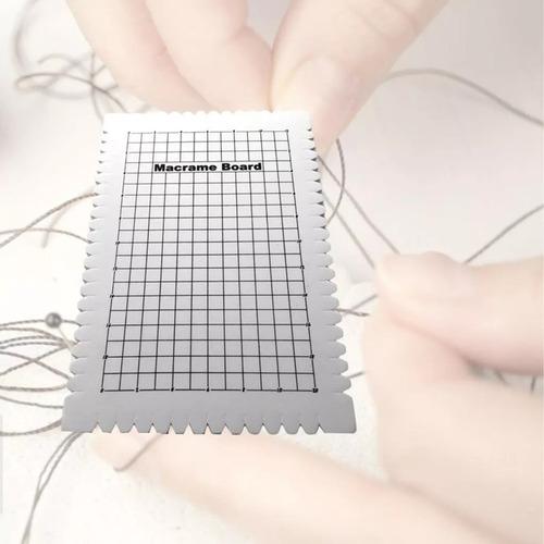A Tablero Grande De Espuma De Macramé For Trenzar