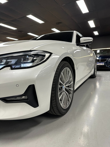 BMW Serie 3 3.0 330i Sedan Sport Line 252cv
