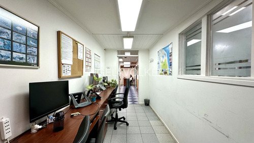 Casa De Uso Comercial