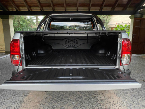 Toyota Hilux 2.8 Cd Srv 177cv 4x4 At 2017
