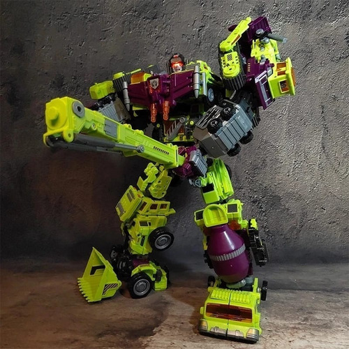 Imagen 4 de 5 de Transformers Devastator 45cm