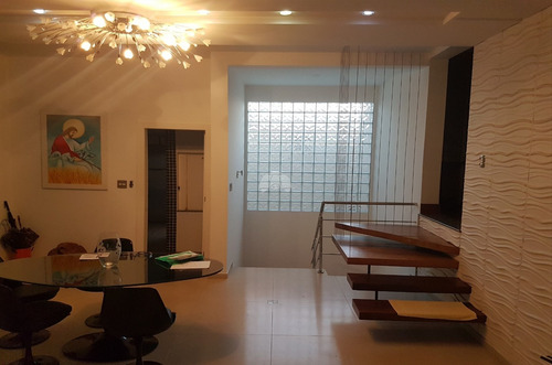 Sobrado - Residencial - 928160