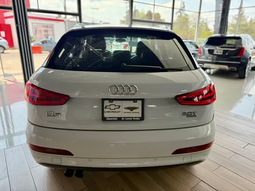 Audi Q3 2.0 Luxury 170hp S-Tronic At