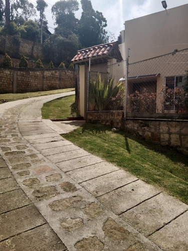 Casa En Venta En La Calera. Cod V1065034