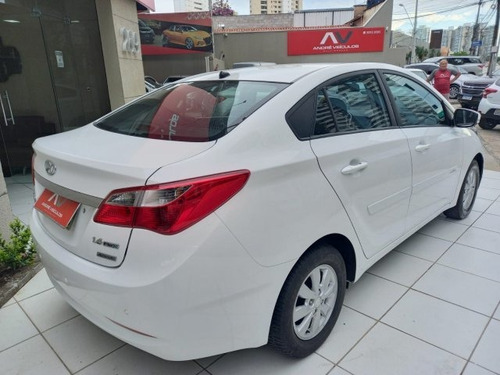 Imagem 3 de 15 de Hb20s 1.6 Comfort Style 16v Flex 4p Automático