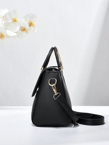 Bolso Rectangular Minimalista Con Solapa Y Asas Dobles