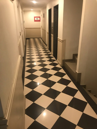 Oficina En Venta Zona Ciudad Vieja Oportunidad.
