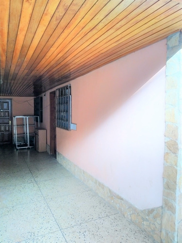 Imagen 3 de 10 de Vendo Casa Comercial O Residencial De 200 M2 - San Pedro