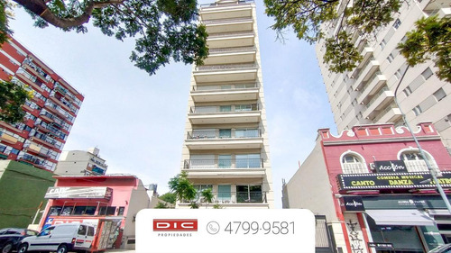 Excelente Cochera Cubierta En Planta Baja Sobre Av. Maipu - Venta - Olivos