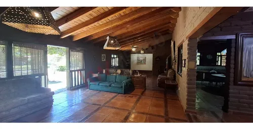 3 Casas Independientes En Zona Sur: Vive La Tranquilidad De Un Hogar Familiar En Un Ambiente Camp...
