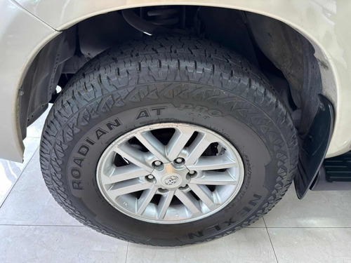 Imagen 12 de 13 de Toyota Fortuner Sr