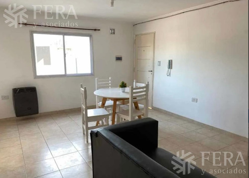Imagen 3 de 10 de Venta De Departamento 3 Ambientes Con Cochera En La Plata (27139)