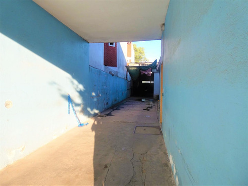 Imagen 25 de 30 de Venta En Block: Galpón + Dos Departamentos + Dos Locales