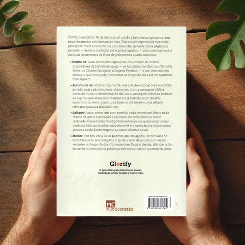 Glorify 365 Devocionais Para Uma Vida Plena Em Deus: Um Ano De Reflexões Que Valorizam Cada Dia E Toda A Bíblia