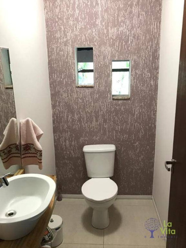 Linda Casa A Venda Com 3 Dormitórios, Sendo Uma Suíte, No Bairro Bela Vista Em Gaspar - Ca0397