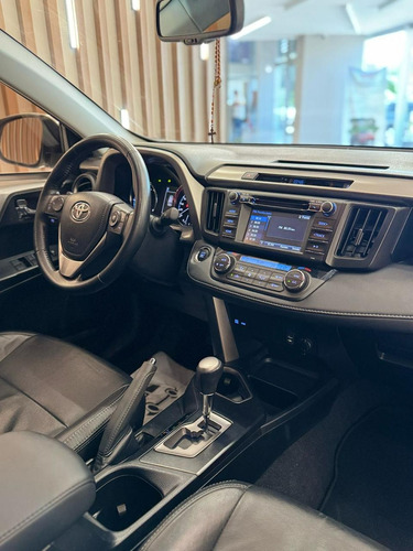 Toyota RAV4 2.0 Street
