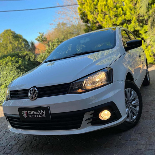 Imagen 3 de 15 de Volkswagen Gol Trend 2017 1.6 Trendline 101cv