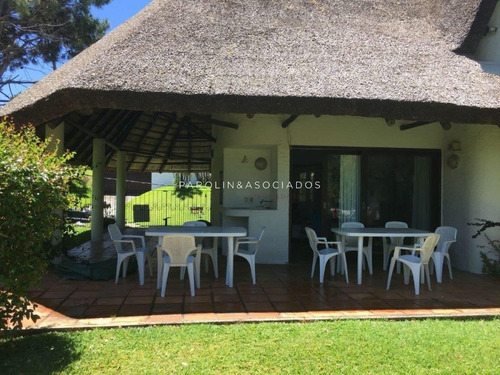 Casa En Venta En Mansa Punta Del Este - Ref: 3758