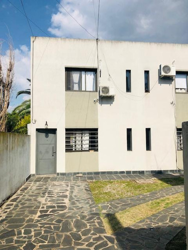 Imagen 1 de 9 de Duplex En Venta Dos Dormi -la Plata-75 / 17 Y 18
