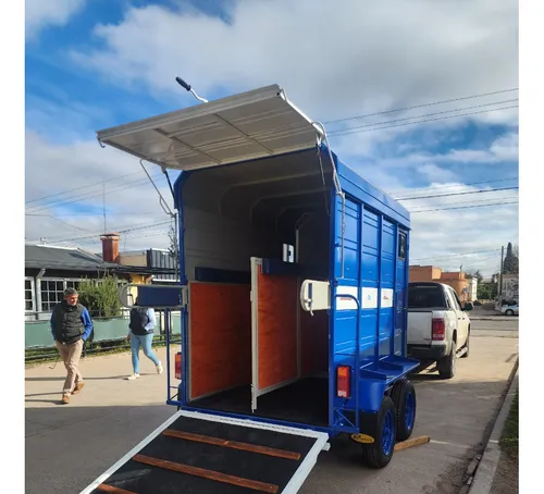 Acoplado Trailer Cerrado Full 2 Caballos Batan Piso Goma