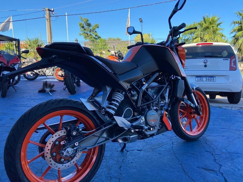 Ktm- Duke 200