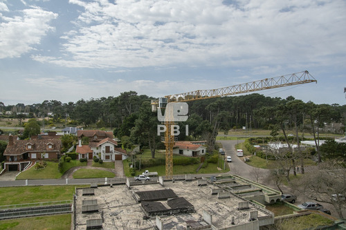 Departamento De 2 Dormitorios En Venta, Punta Del Este - Greenlife - Ref : Pbi14290