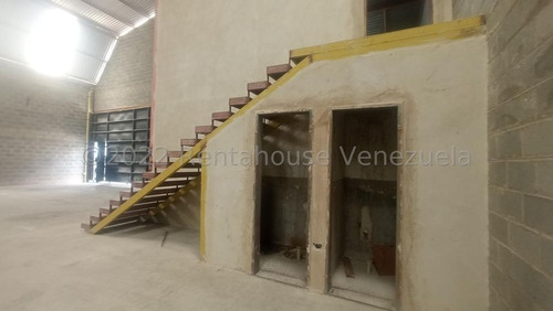Imagen 19 de 30 de Alquiler De Galpón En Zona Industrial 2 #23-8286 Evelyn Yepez 04149511144