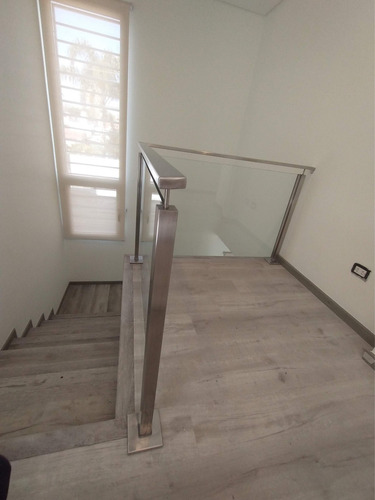 Baranda De Escalera Vidrio