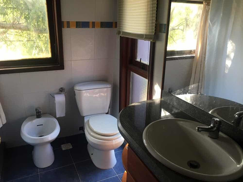Espléndida Casa En San Francisco Con Gran Fondo Con Piscina