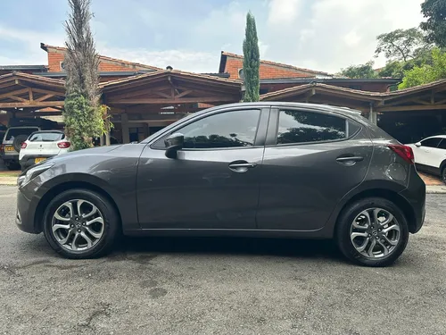 Mazda 2 Grand Touring LX