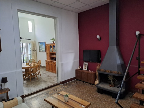 Venta Casa 3 Dormitorios Cordón Con Cochera