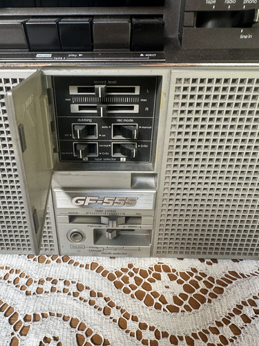 Radio Grabador Antiguo Sharp (Usado)